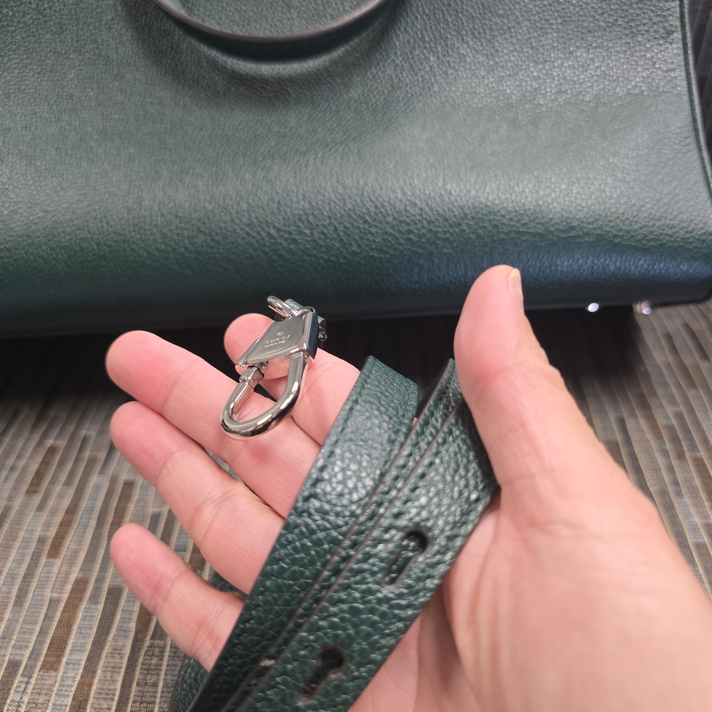Gucci Green Satchel with Gold Hardware - Picture 3 of 16